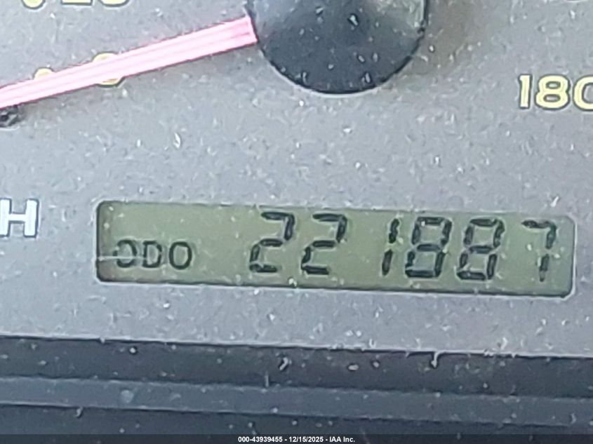 2003 Toyota Sequoia Sr5 V8 VIN: 5TDZT34AX3S203899 Lot: 43939455