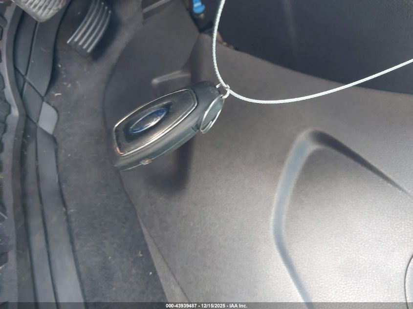 2012 Ford Focus Titanium VIN: 1FAHP3N21CL403410 Lot: 43939487