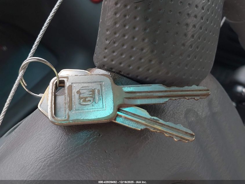 2002 Chevrolet Tracker Hard Top Base VIN: 2CNBE13C226934379 Lot: 43939492