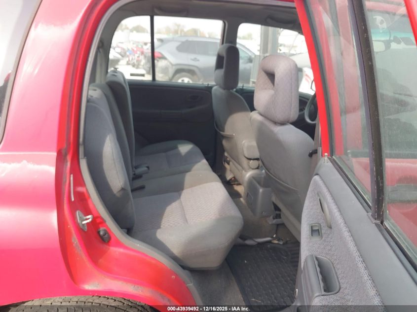 2002 Chevrolet Tracker Hard Top Base VIN: 2CNBE13C226934379 Lot: 43939492