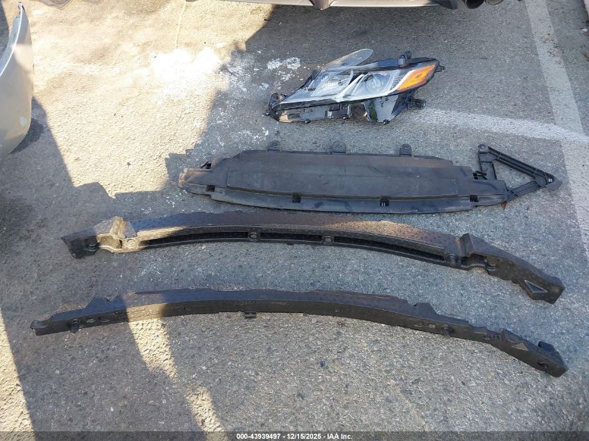 2020 Toyota Camry Se VIN: 4T1G11AK2LU361692 Lot: 43939497