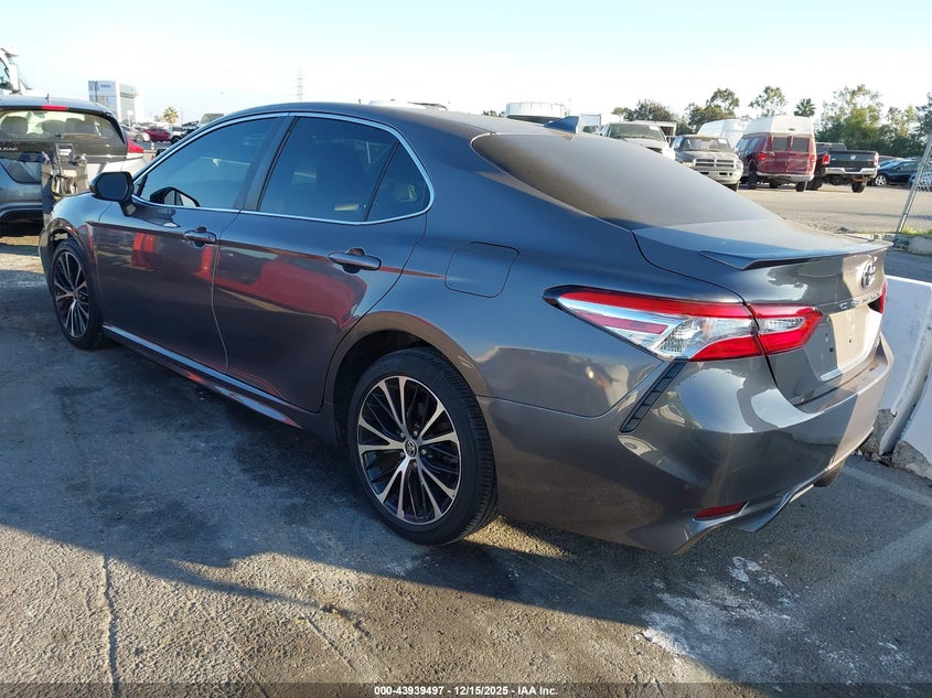 2020 Toyota Camry Se