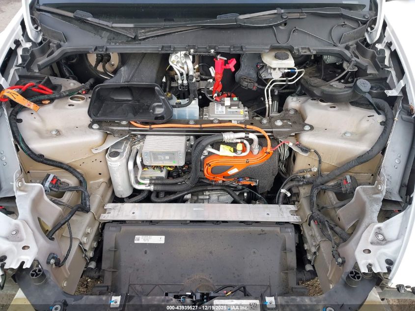 2023 Tesla Model Y Awd/Long Range Dual Motor All-Wheel Drive VIN: 7SAYGDEE5PF633005 Lot: 43939527