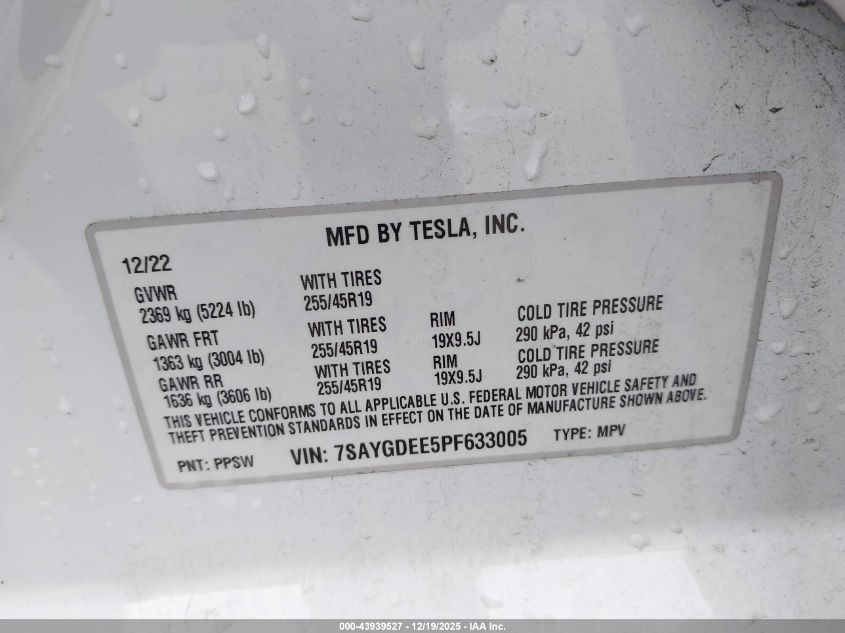 2023 Tesla Model Y Awd/Long Range Dual Motor All-Wheel Drive VIN: 7SAYGDEE5PF633005 Lot: 43939527