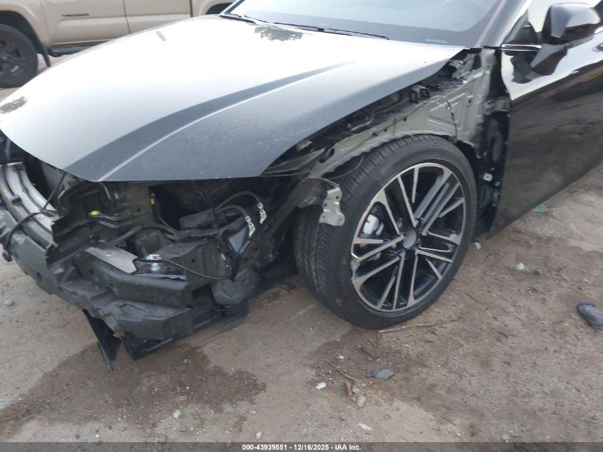 2025 Toyota Camry Xle VIN: 4T1DAACK3SU082105 Lot: 43939551