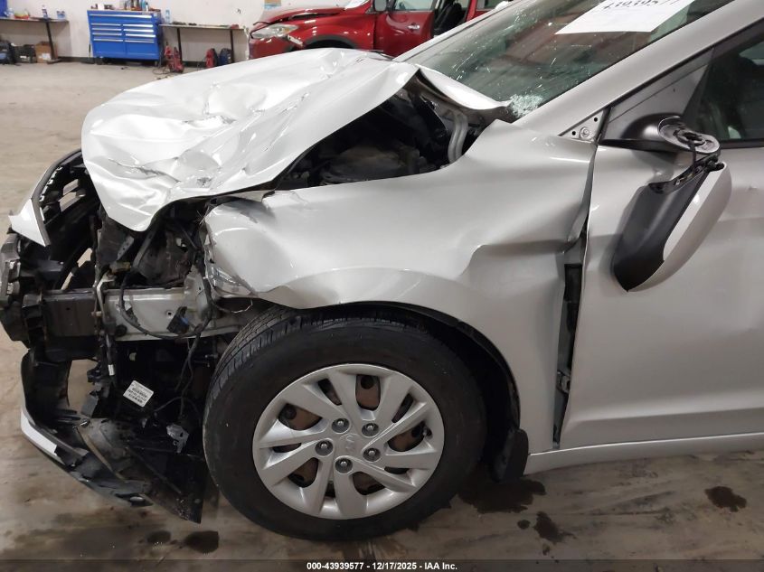 2019 Hyundai Elantra Se VIN: 5NPD74LF8KH449890 Lot: 43939577