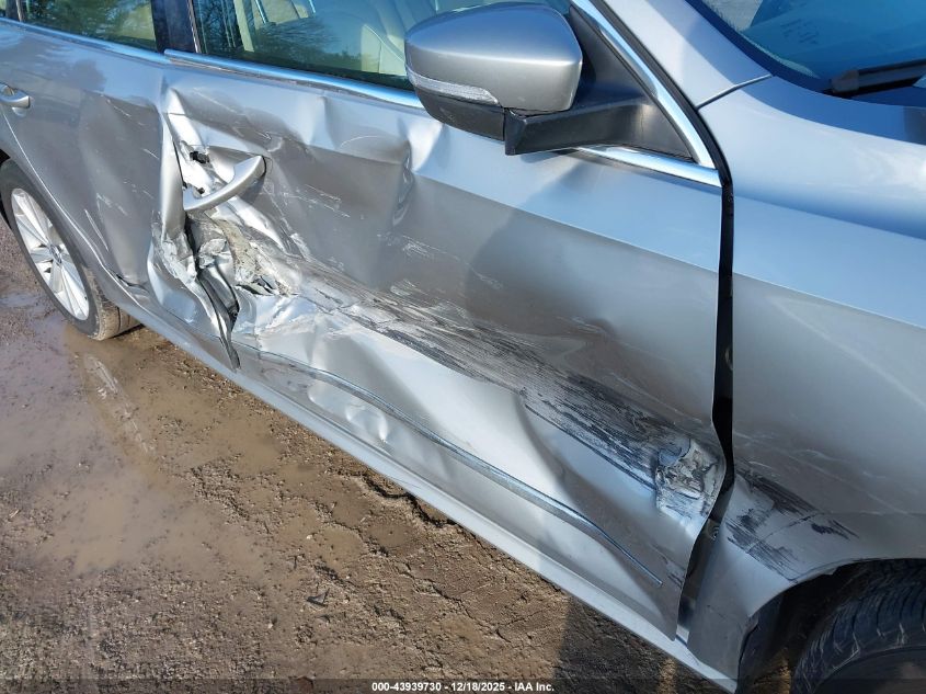 2013 Volkswagen Passat 2.5L Sel Premium VIN: 1VWCH7A37DC080549 Lot: 43939730