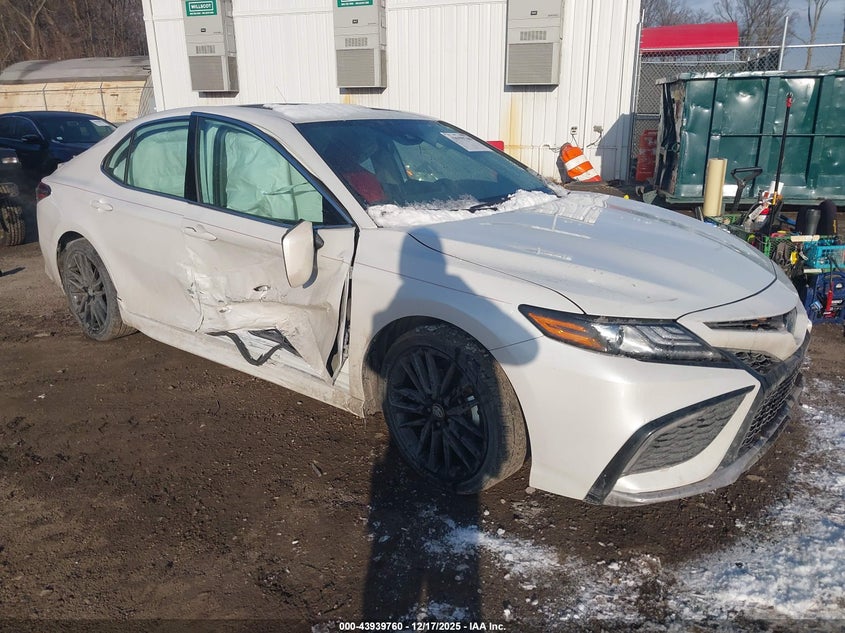 2022 TOYOTA CAMRY SEDAN | 4T1K31AK9NU597537