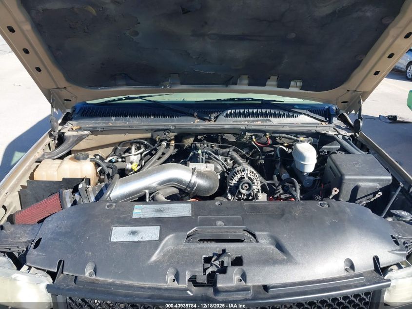 2005 Chevrolet Tahoe Ls VIN: 1GNEC13V75J157902 Lot: 43939784