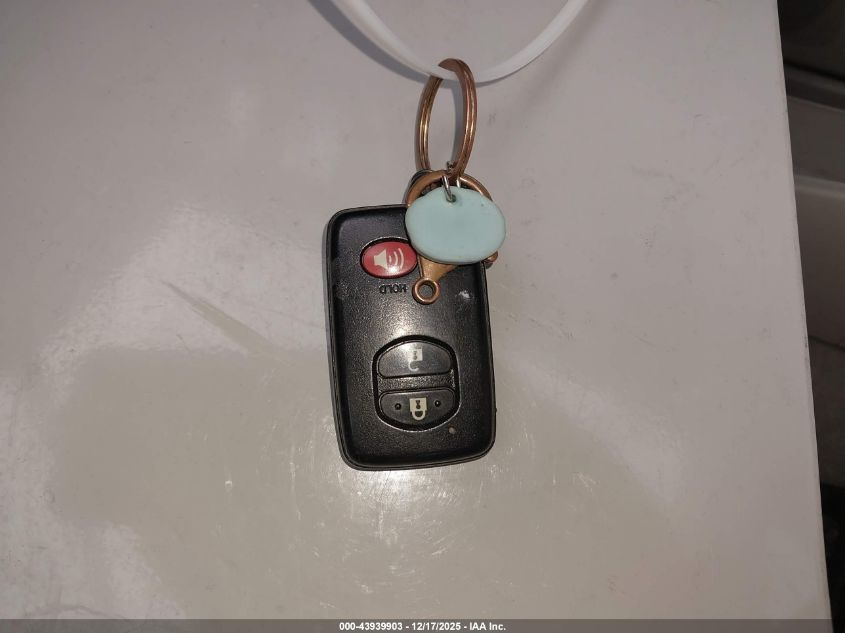 2011 Toyota Prius Two VIN: JTDKN3DU1B1432604 Lot: 43939903