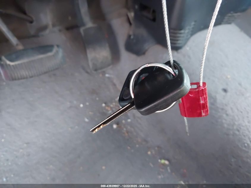 2002 Ford F-150 Xl/Xlt VIN: 2FTRX17242CA78597 Lot: 43939907