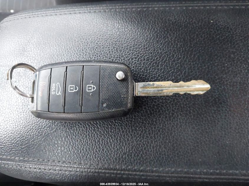 2017 Kia Forte Lx VIN: 3KPFL4A70HE017937 Lot: 43939934