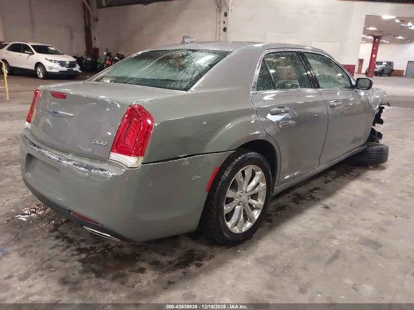 VIN 2C3CCARG8KH524137 2019 CHRYSLER 300 TOURING L AWD