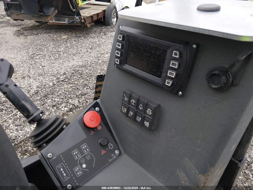 2025 Vermeer Navigator D10X15 Series Iii VIN: 1VRA130VTS1004538 Lot: 43939963