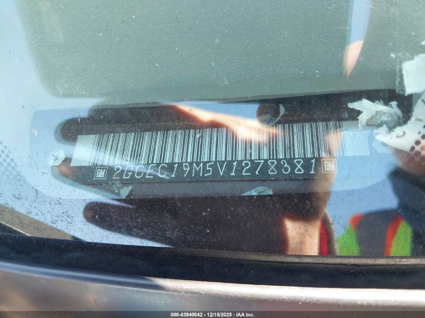 1997 Chevrolet C1500 Fleetside VIN: 2GCEC19M5V1278381 Lot: 43940042