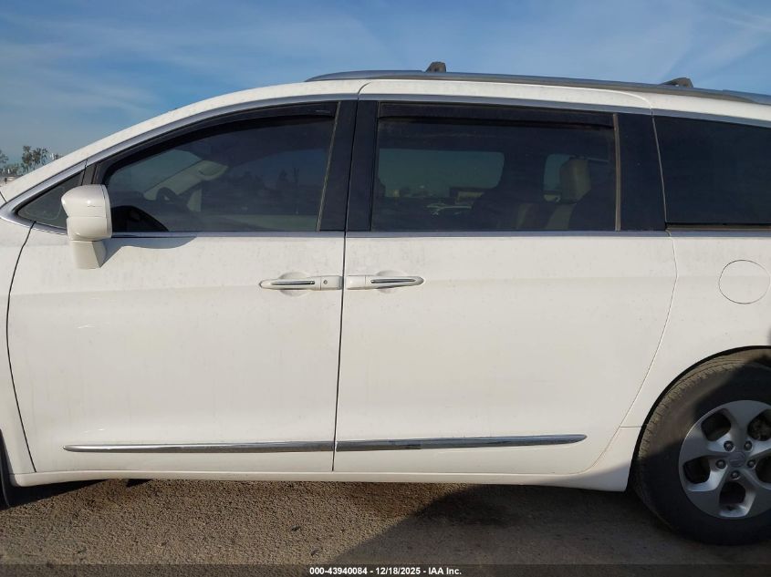 2017 Chrysler Pacifica Touring-L Plus VIN: 2C4RC1EG8HR811606 Lot: 43940084