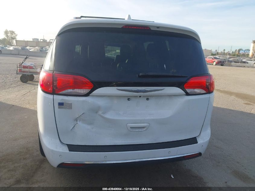 2017 Chrysler Pacifica Touring-L Plus VIN: 2C4RC1EG8HR811606 Lot: 43940084