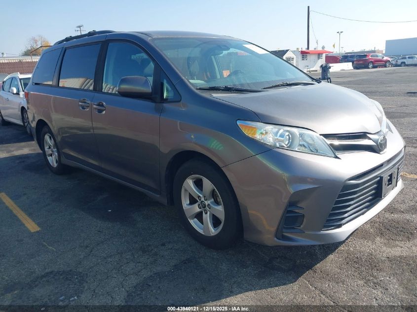 TOYOTA SIENNA LE