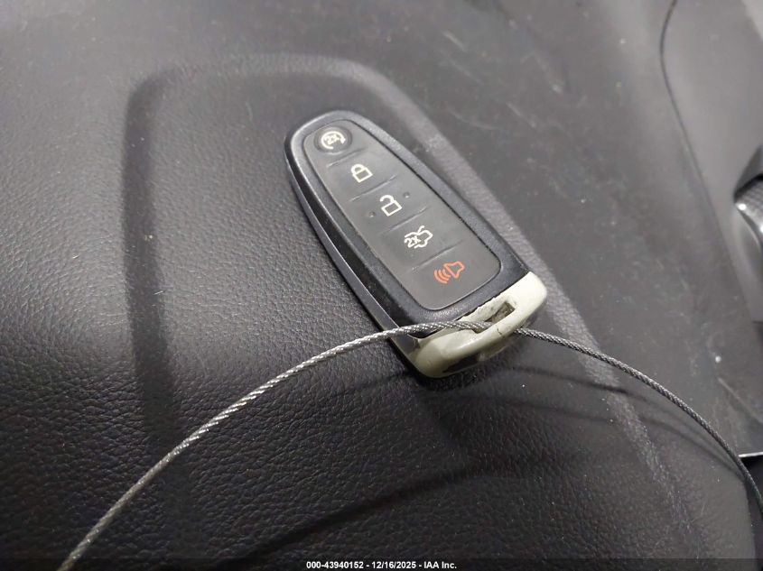 2013 Ford Escape Titanium VIN: 1FMCU0J9XDUA93442 Lot: 43940152