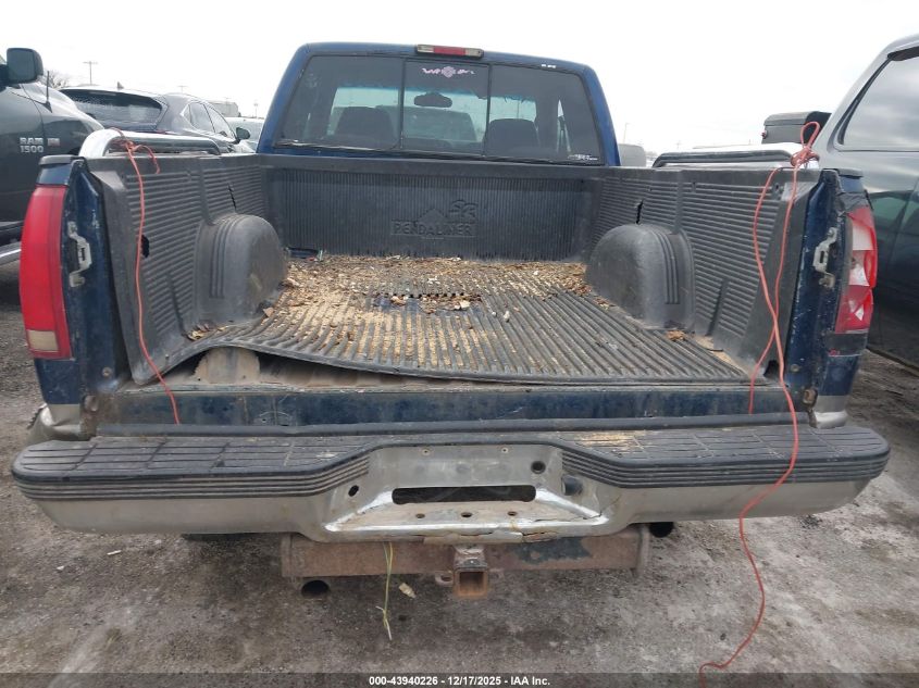 1998 Chevrolet K1500 Fleetside VIN: 2GCEK19R7W1225598 Lot: 43940226