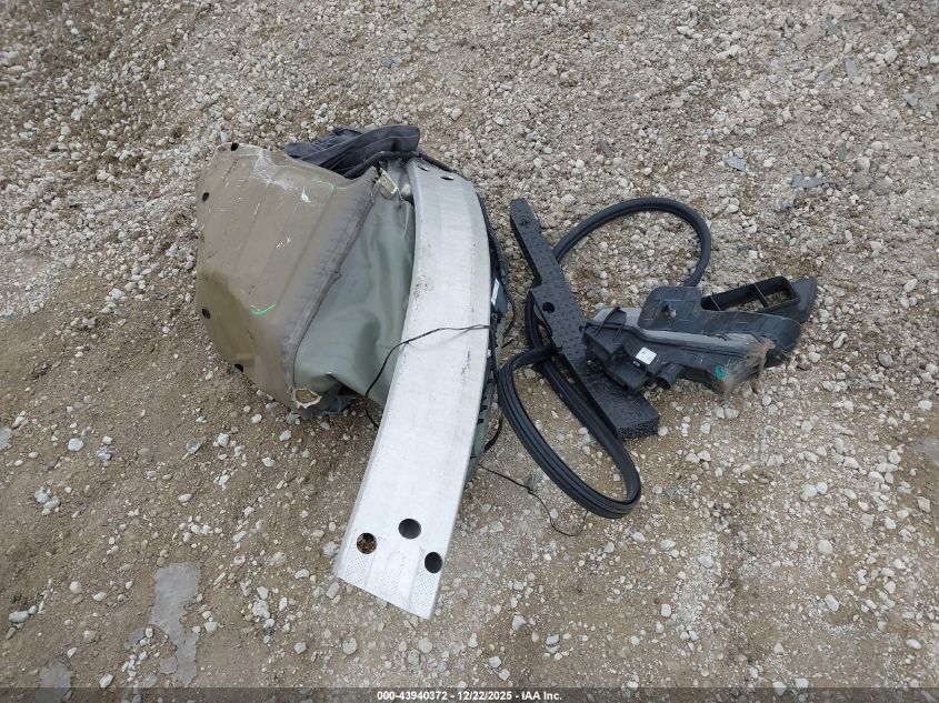 2019 Tesla Model 3 Long Range/Mid Range/Standard Range/Standard Range Plus VIN: 5YJ3E1EA5KF308176 Lot: 43940372