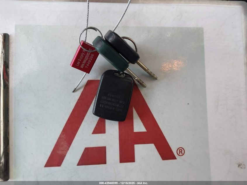 2000 Jaguar S-Type 4.0L V8 VIN: SAJDA01D1YGL70958 Lot: 43940399