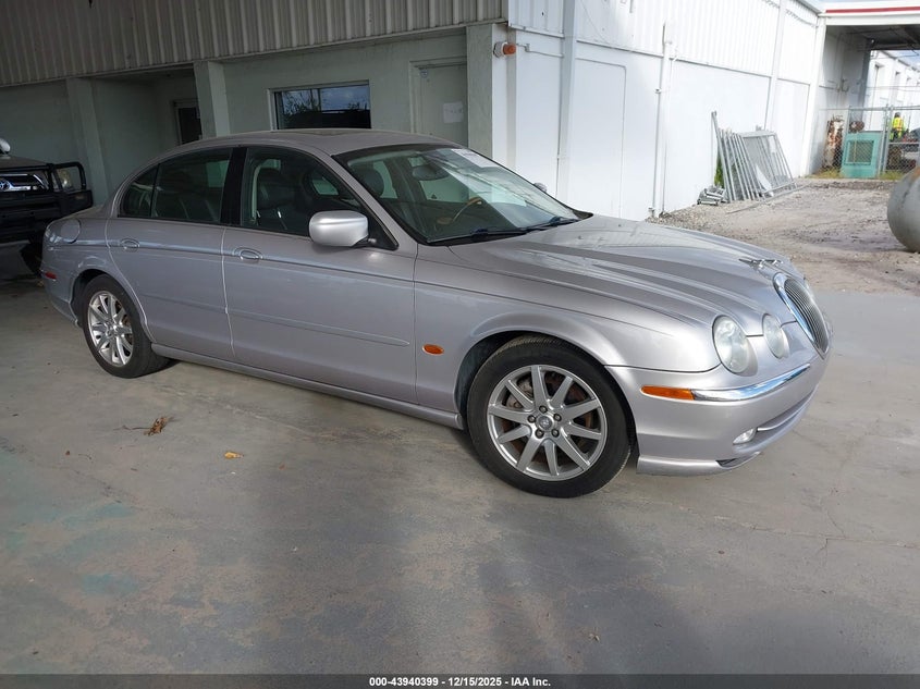 JAGUAR S-TYPE 2000. Lot# 43940399. VIN SAJDA01D1YGL70958. Photo 1