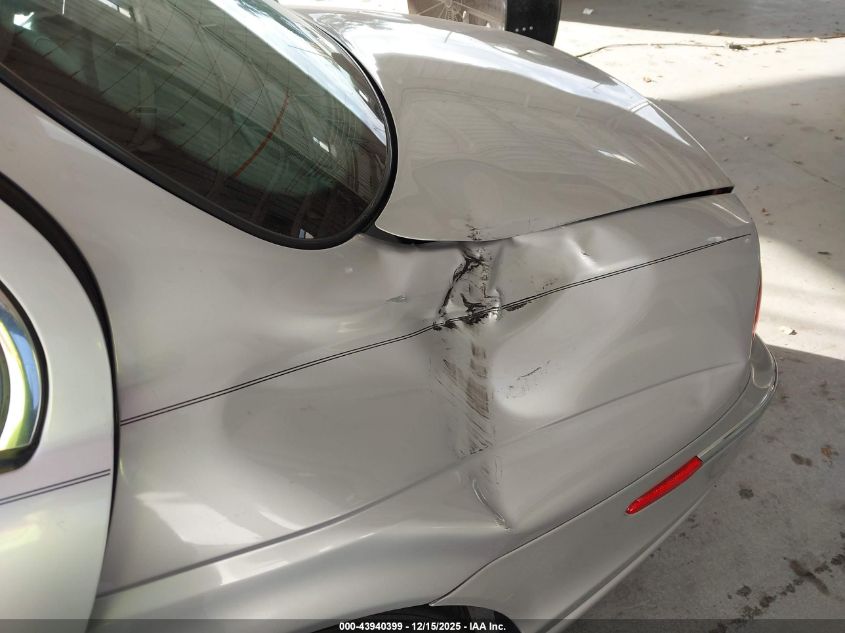 2000 Jaguar S-Type 4.0L V8 VIN: SAJDA01D1YGL70958 Lot: 43940399