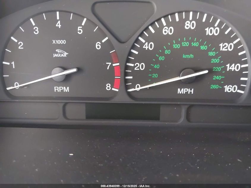 2000 Jaguar S-Type 4.0L V8 VIN: SAJDA01D1YGL70958 Lot: 43940399