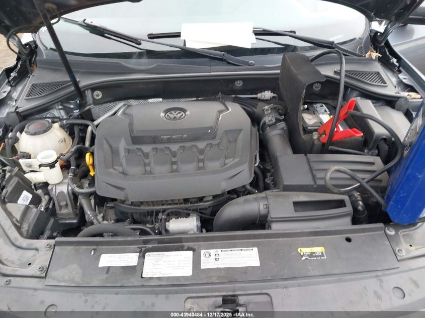 2018 Volkswagen Passat 2.0T Sel Premium VIN: 1VWCA7A35JC003761 Lot: 43940484