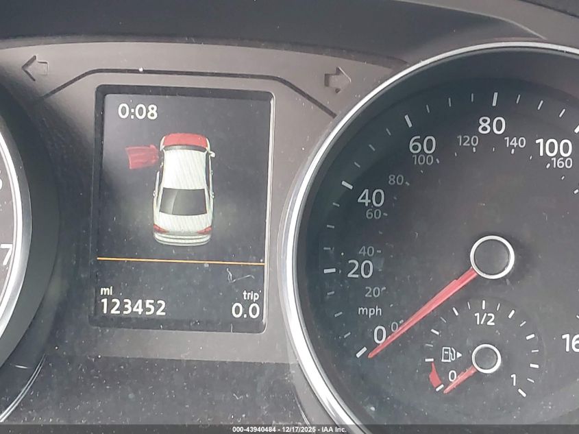 2018 Volkswagen Passat 2.0T Sel Premium VIN: 1VWCA7A35JC003761 Lot: 43940484