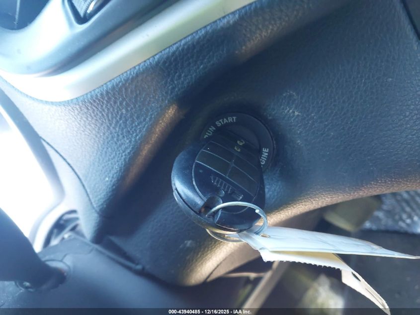 2014 Jeep Cherokee Latitude VIN: 1C4PJLCB2EW305448 Lot: 43940485