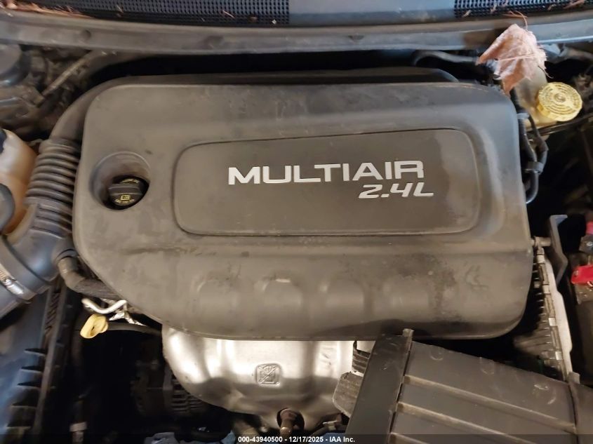 2015 Chrysler 200 Limited VIN: 1C3CCCAB9FN678039 Lot: 43940500