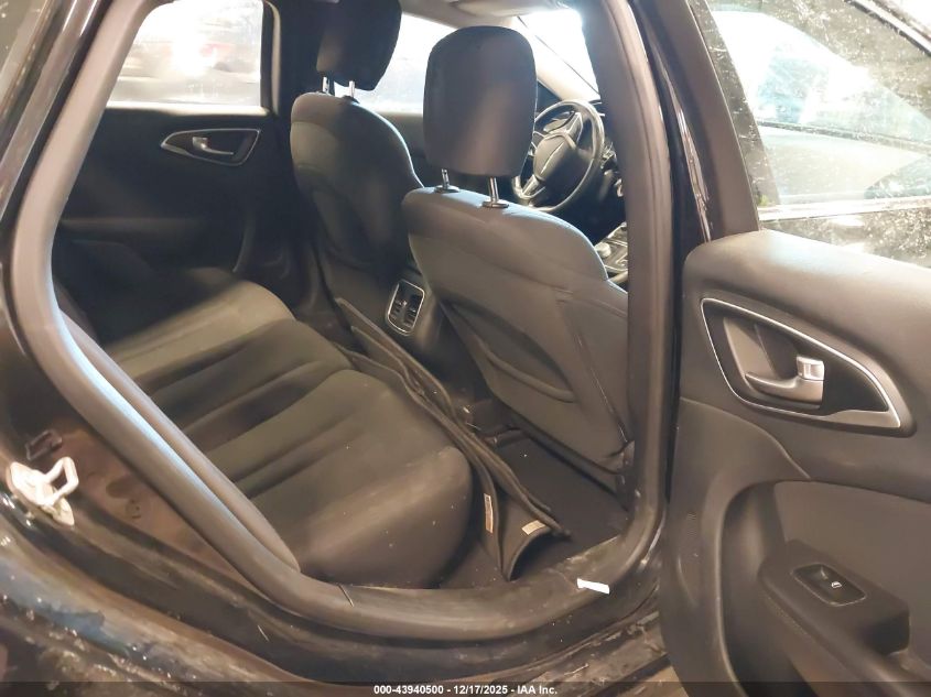 2015 Chrysler 200 Limited VIN: 1C3CCCAB9FN678039 Lot: 43940500