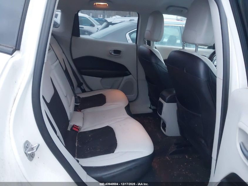 2018 Jeep Compass Latitude 4X4 VIN: 3C4NJDBB7JT112064 Lot: 43940504