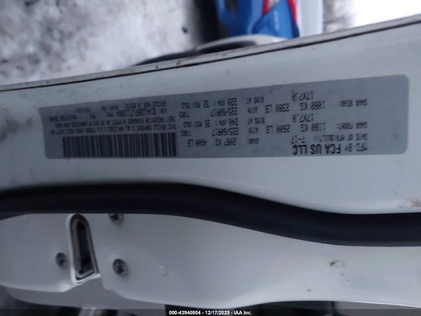 2018 Jeep Compass Latitude 4X4 VIN: 3C4NJDBB7JT112064 Lot: 43940504