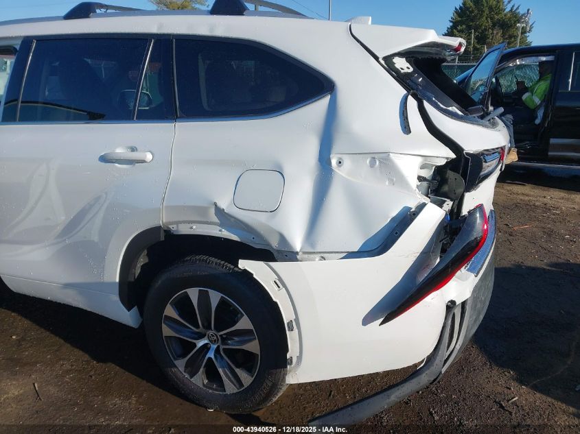 2022 Toyota Highlander Hybrid Xle VIN: 5TDGBRCH5NS548272 Lot: 43940526