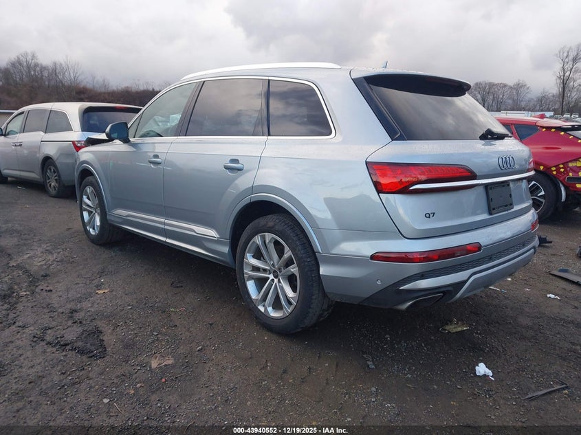 Audi Q7 — thumbnail 3