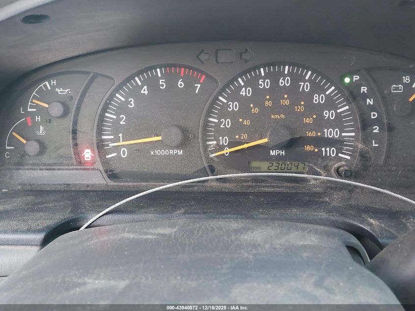 2000 Toyota Tundra Sr5 V8 VIN: 5TBBT4418YS045702 Lot: 43940572