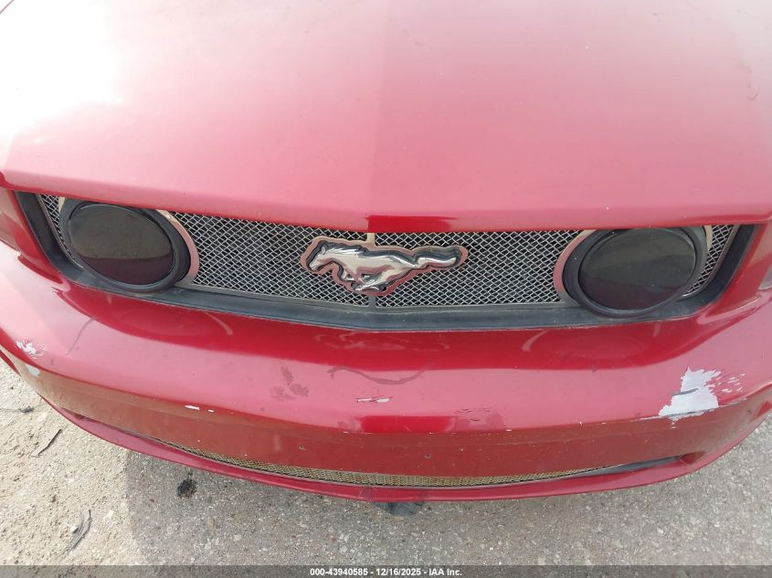 2005 Ford Mustang Gt VIN: 1ZVFT85H655210379 Lot: 43940585