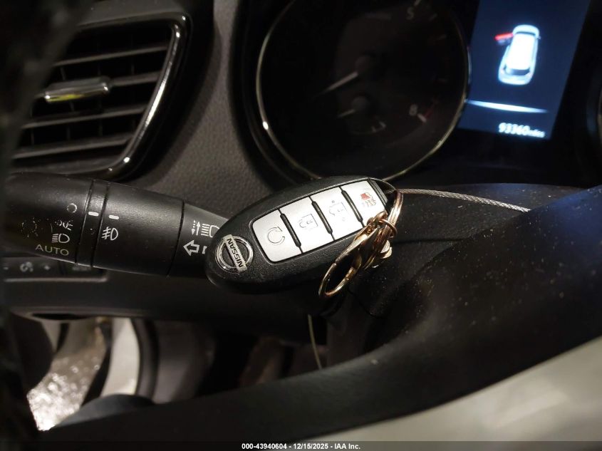 2017 Nissan Rogue Sv VIN: JN8AT2MV8HW002363 Lot: 43940604