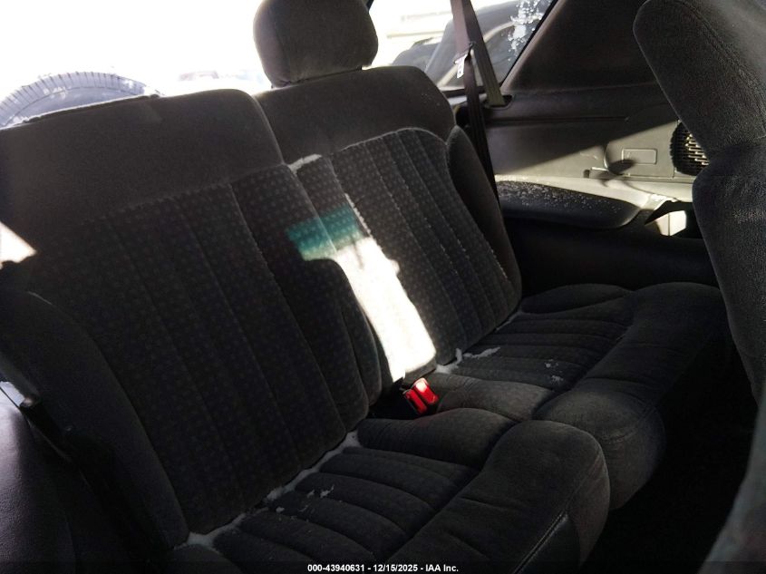 2000 Chevrolet Blazer Ls VIN: 1GNCT18W7YK244948 Lot: 43940631