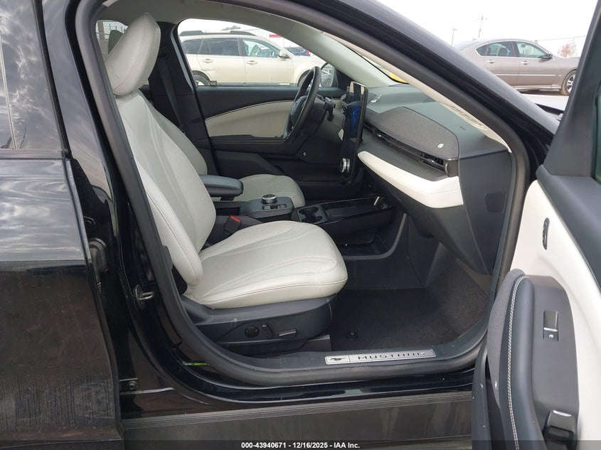 2022 Ford Mustang Mach-E Premium