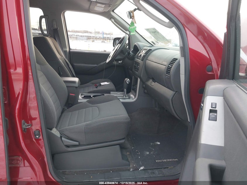 2012 Nissan Pathfinder S