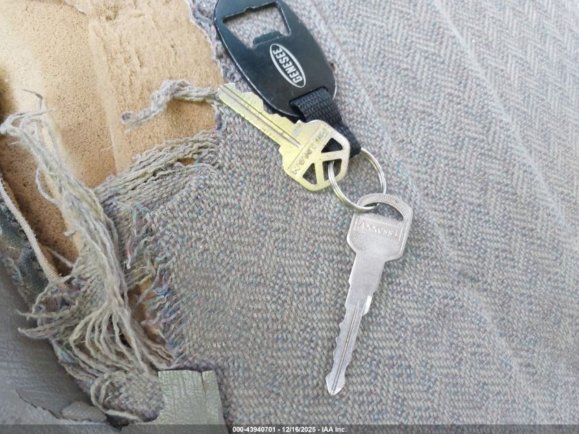 2004 Chevrolet Express VIN: 1GCGG25V941237676 Lot: 43940701