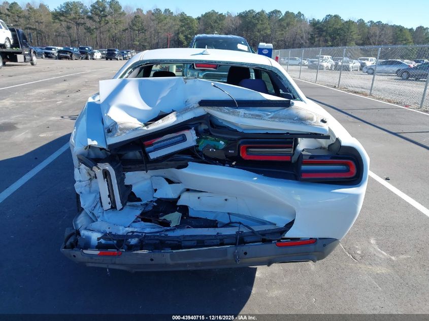 2015 Dodge Challenger R/T VIN: 2C3CDZAT8FH710240 Lot: 43940715