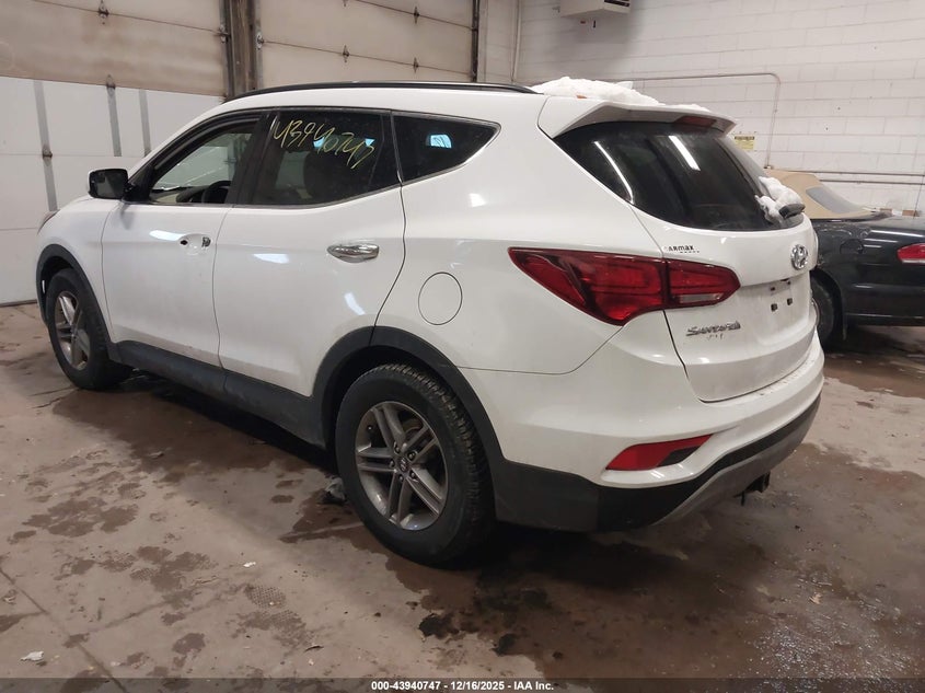 VIN 5NMZUDLB5HH007568 2017 HYUNDAI SANTA FE SPORT 2.4L
