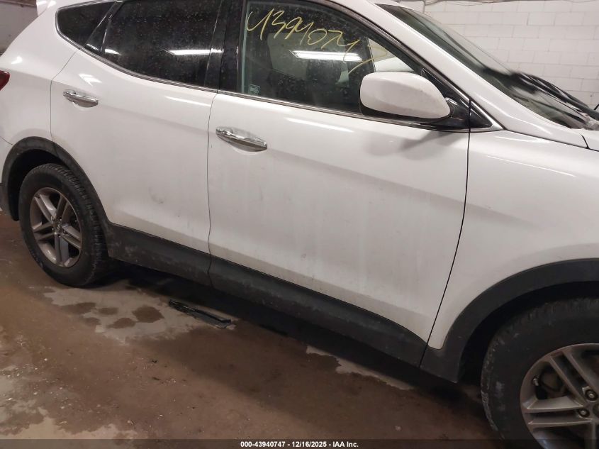 2017 Hyundai Santa Fe Sport 2.4L VIN: 5NMZUDLB5HH007568 Lot: 43940747