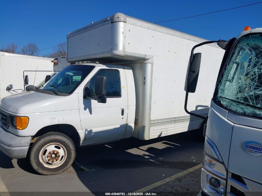 2007 Ford E-450 Cutaway VIN: 1FDXE45S97DA24426 Lot: 43940792
