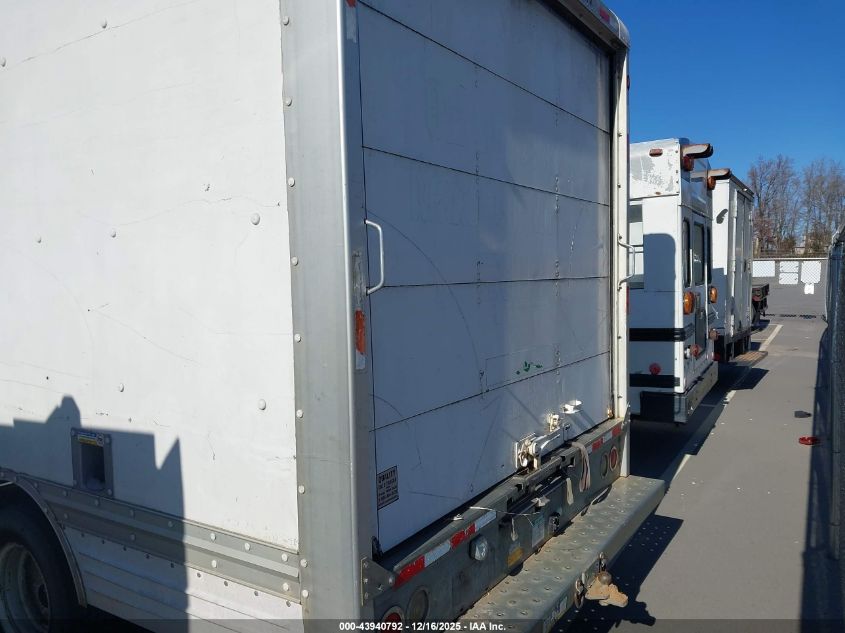 2007 Ford E-450 Cutaway VIN: 1FDXE45S97DA24426 Lot: 43940792